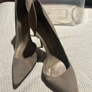 Schutz Womens Pump Heel gray Suede Size 10b Luxury Pointed Toe Shoes Heels